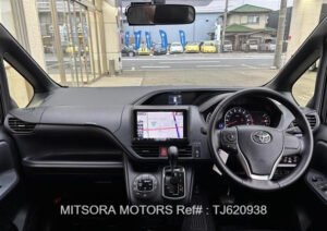2015 TOYOTA VOXY