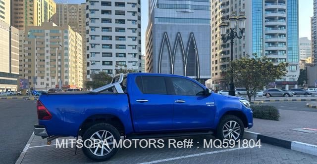 2016 TOYOTA HILUX SR5