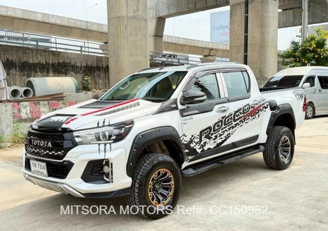 2015 TOYOTA HILUX 2.8