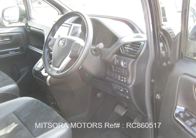 2021 TOYOTA VOXY 2.0ZSIII