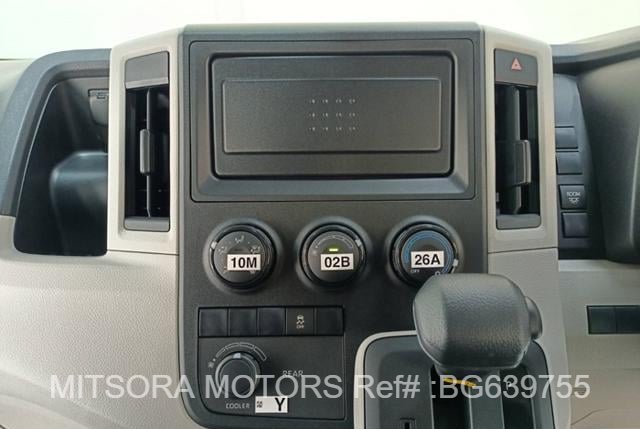 
								2026 Toyota Hiace Commuter full									