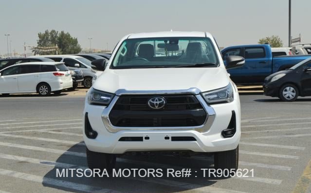 2023 TOYOTA HILUX SR5