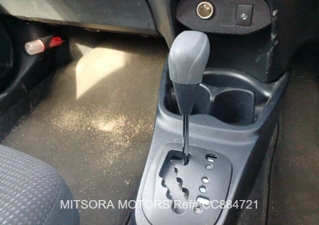 
								2017 TOYOTA VITZ F full									