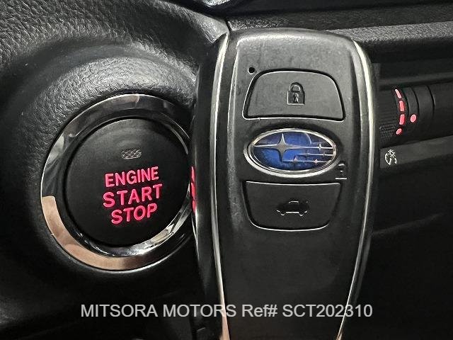 
								2023 SUBARU CROSSTREK LIMITED RED full									