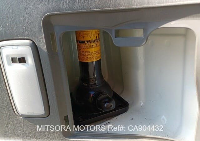 
								2022 TOYOTA HIACE WAGON GRAND CABIN full									