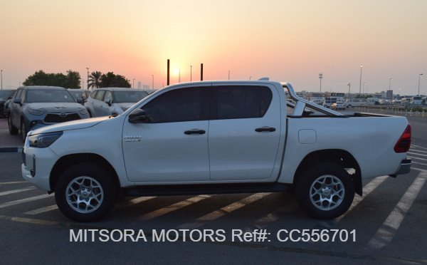 2022 TOYOTA HILUX