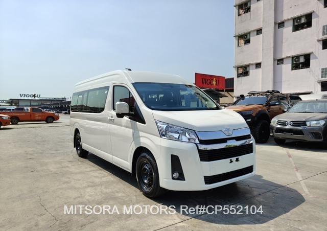 2026 TOYOTA HIACE COMMUTER 2.8 AT