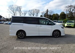 2017 TOYOTA VOXY ZS
