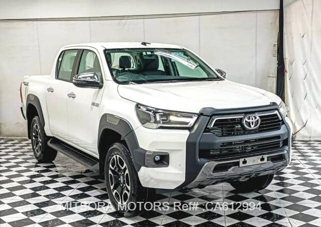 2025 TOYOTA HILUX 2.4
