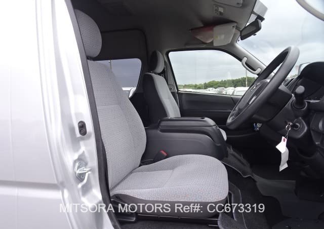 
								2019 TOYOTA HIACE COMMUTER 2.7GL full									