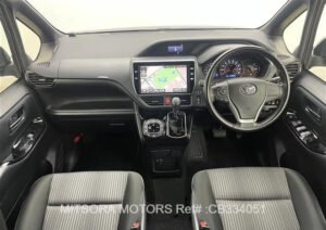 2017 TOYOTA NOAH