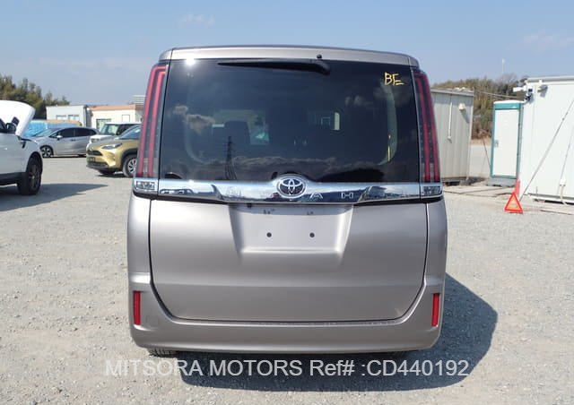 2021 TOYOTA NOAH X (4WD)