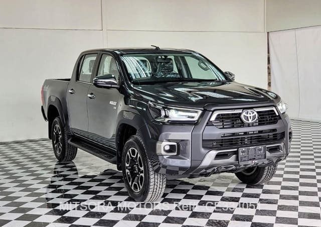 2023 TOYOTA HILUX
