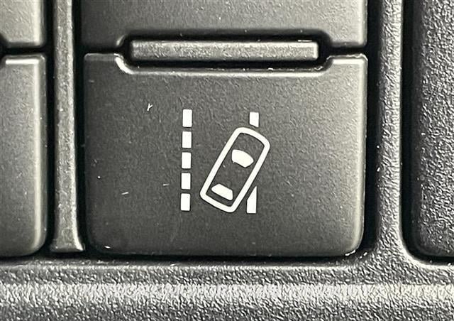 
								2017 TOYOTA NOAH full									