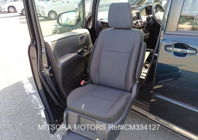 
								2022 TOYOTA NOAH SI full									