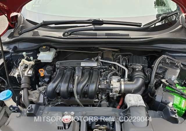 
								2015 HONDA VEZEL full									