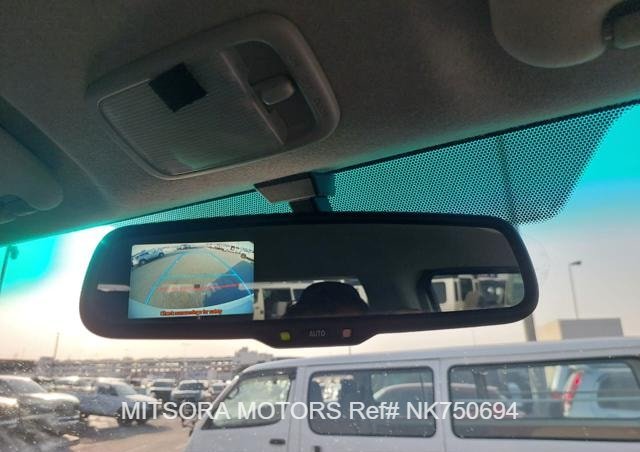 
								2015 TOYOTA HIACE COMMUTER full									