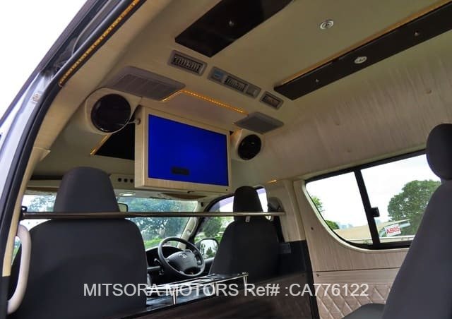 
								2013 TOYOTA HIACE VAN HIROOF AUTO (14 SEATER) full									