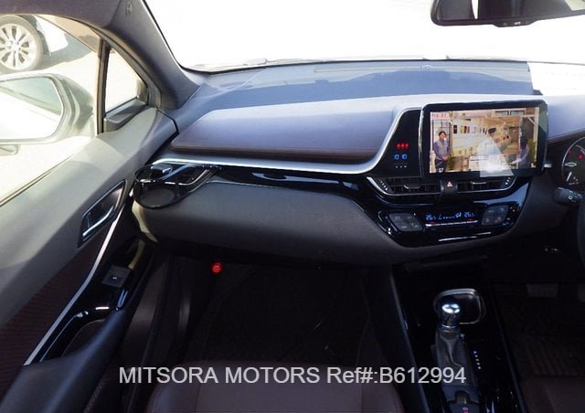 
								2018 TOYOTA C-HR HYBRID G LED EDITION full									