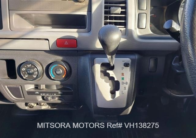 
								2015 TOYOTA HIACE COMMUTER full									