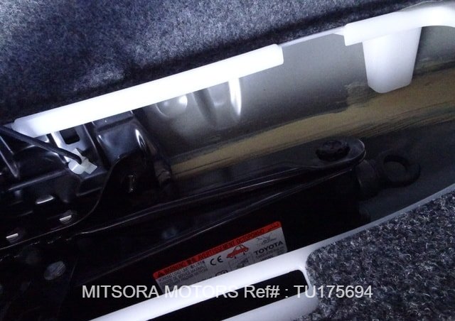 
								2021 TOYOTA VOXY ZS full									