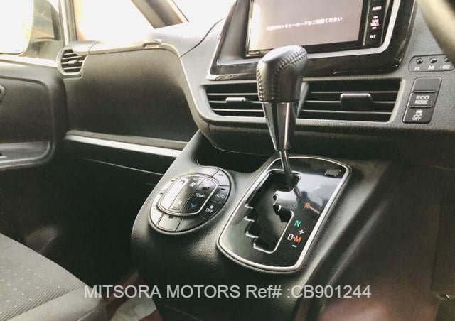 
								2015 TOYOTA NOAH G full									