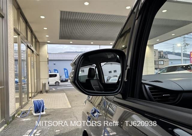 
								2015 TOYOTA VOXY full									