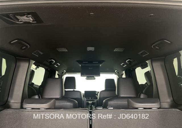 
								2023 TOYOTA VOXY BLACK full									