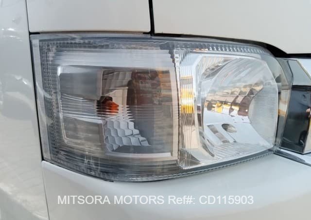 
								2018 TOYOTA HIACE COMMUTER full									