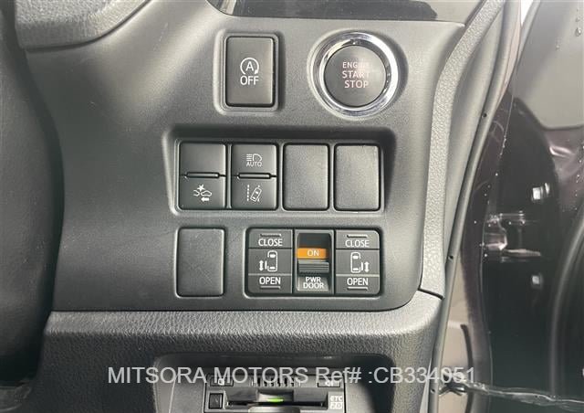 
								2017 TOYOTA NOAH full									