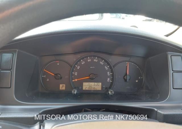 
								2015 TOYOTA HIACE COMMUTER full									