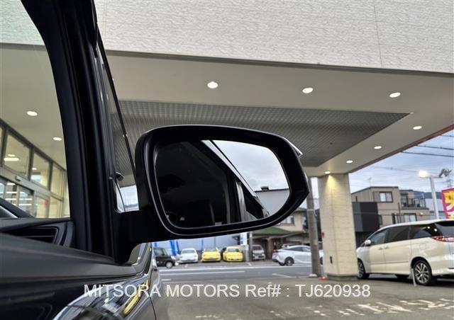 
								2015 TOYOTA VOXY full									