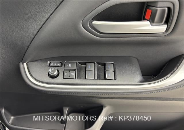 
								2023 TOYOTA VOXY full									