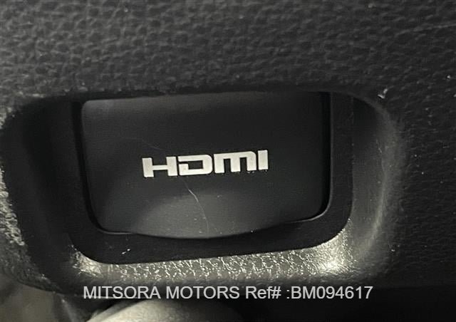 
								2024 TOYOTA VOXY PEARL full									