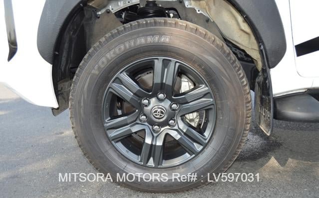 
								2024 TOYOTA HILUX DOUBLE CABIN full									