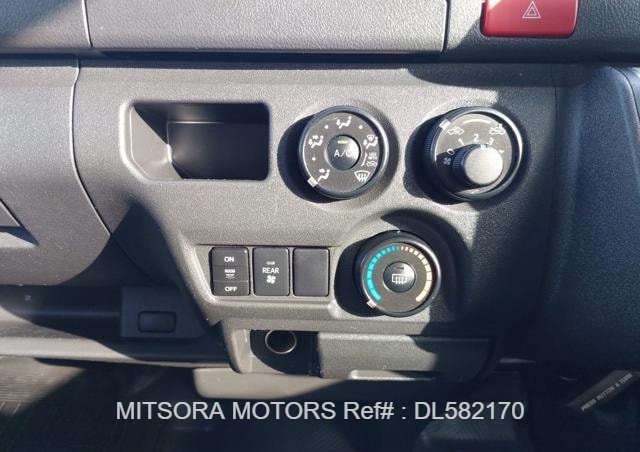 
								2014 TOYOTA HIACE COMMUTER full									