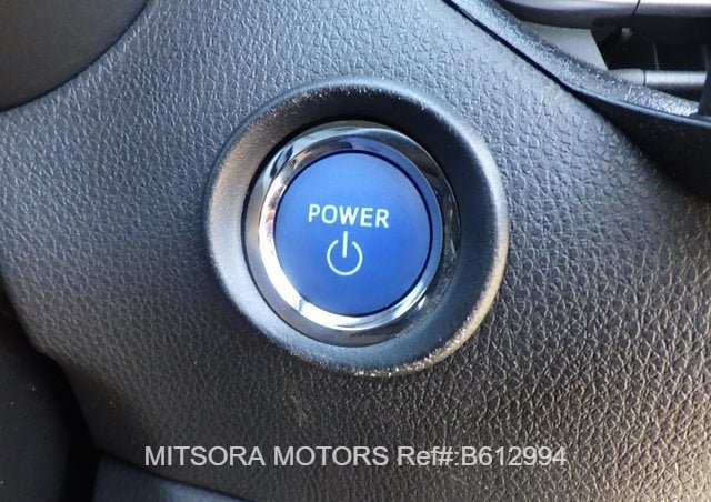 
								2018 TOYOTA C-HR HYBRID G LED EDITION full									