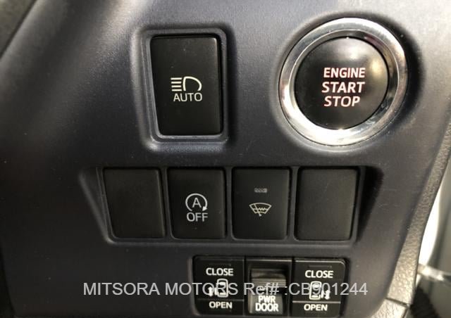 
								2015 TOYOTA NOAH G full									