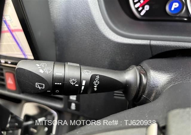 
								2015 TOYOTA VOXY full									