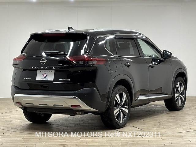 
								2023 NISSAN X-TRAIL G full									