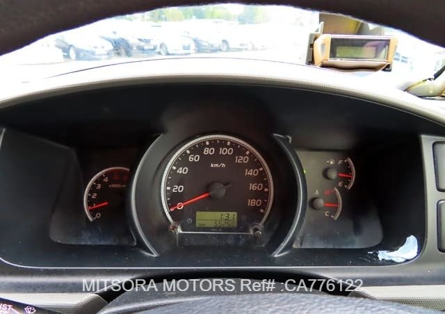 
								2013 TOYOTA HIACE VAN HIROOF AUTO (14 SEATER) full									