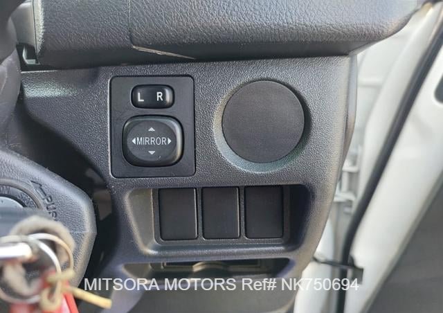 
								2015 TOYOTA HIACE COMMUTER full									