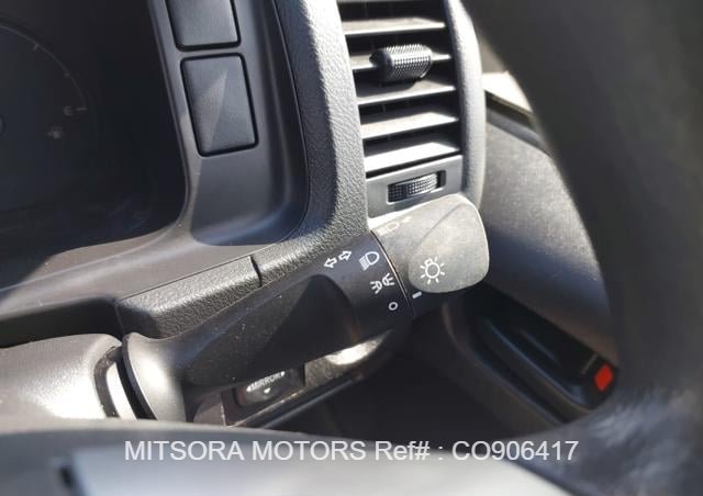 
								2015 TOYOTA HIACE COMMUTER full									