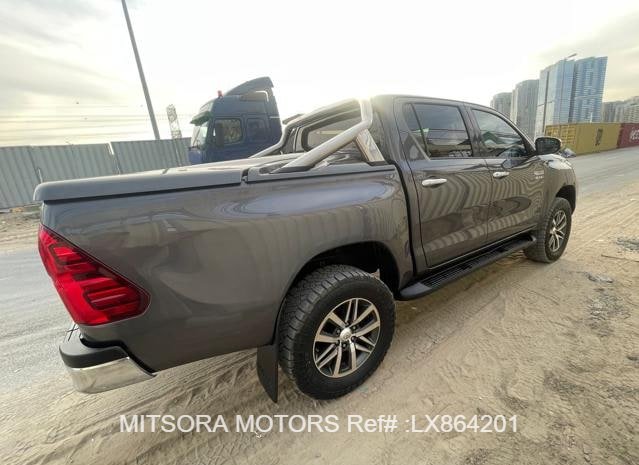 2018 TOYOTA HILUX TRUNK COVER