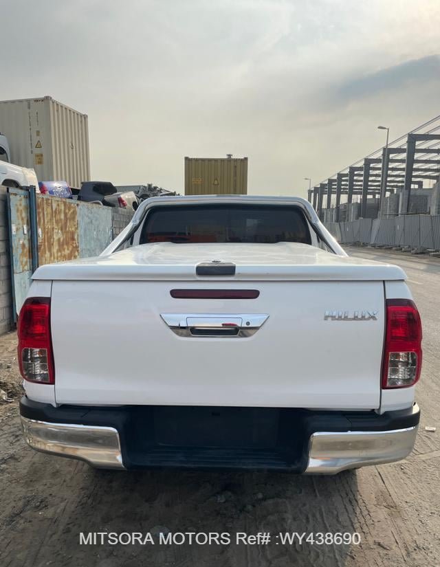 2020 TOYOTA HILUX