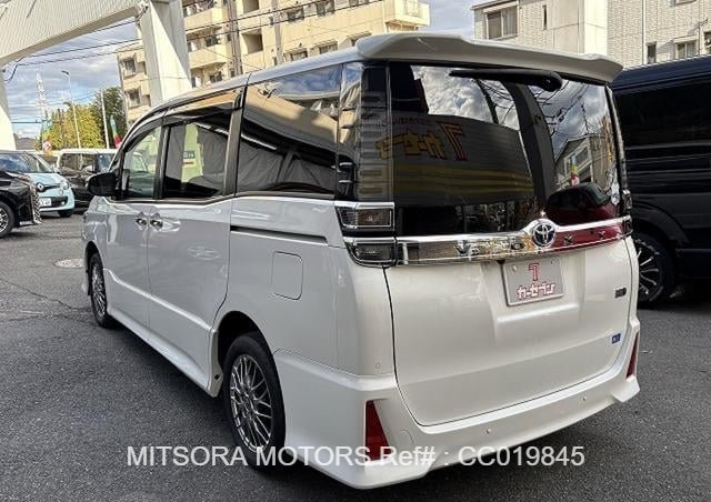 2021 TOYOTA VOXY ZS KIRAMEKI 3