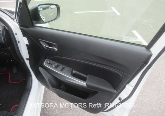 
								2023 TOYOTA VOXY 4WDS-G full									