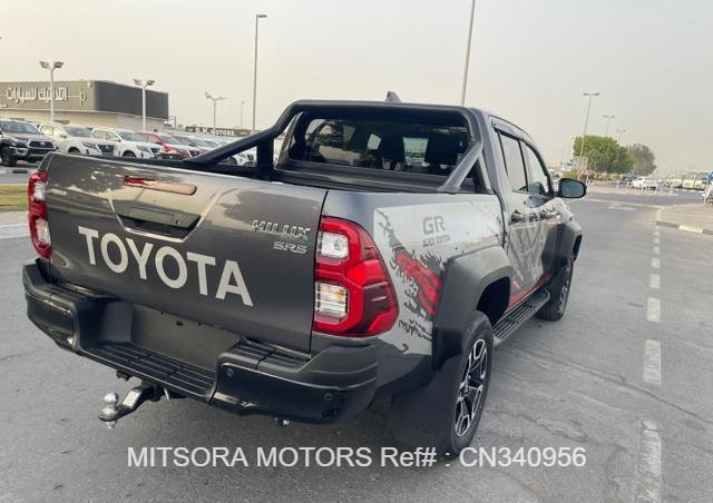 2024 TOYOTA HILUX DUAL CABIN PICKUP