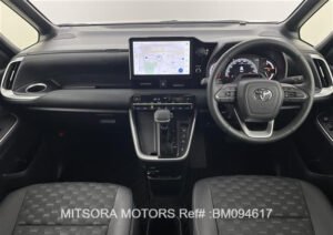 2024 TOYOTA VOXY PEARL