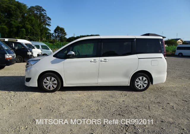 2021 TOYOTA NOAH X
